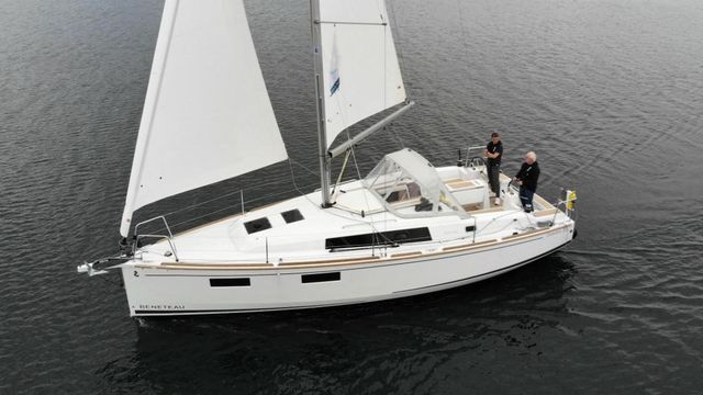 Beneteau Oceanis 35.1 2021
