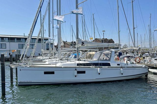 Beneteau Oceanis 38.1 2022