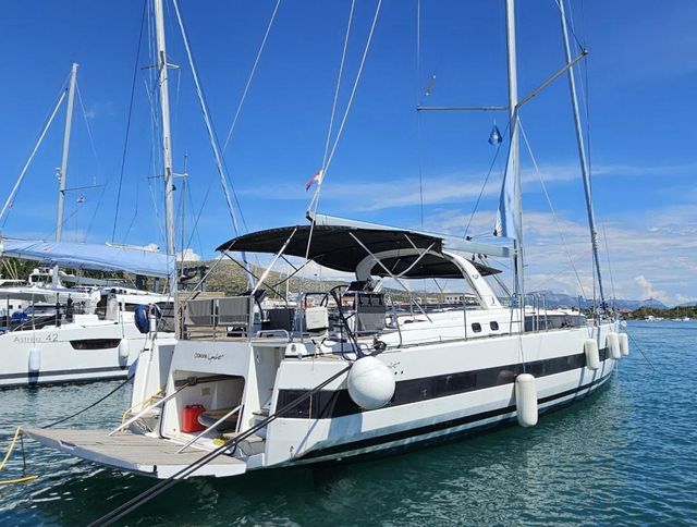 Beneteau Oceanis Yacht 62 2017