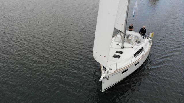 Beneteau Oceanis 35.1 2021