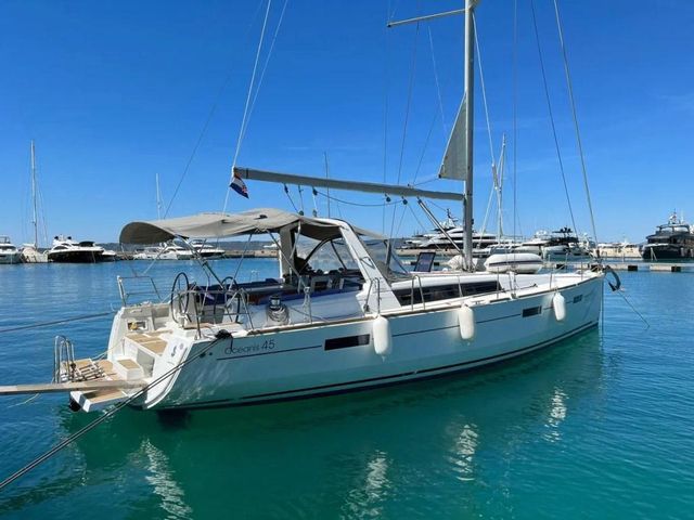 Beneteau Oceanis 45 2014