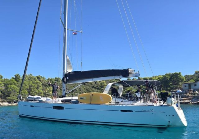Beneteau Oceanis 60 2015