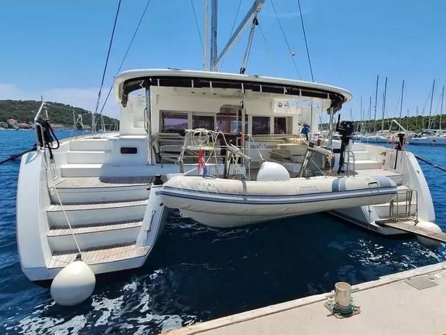 Lagoon 450 F 2013